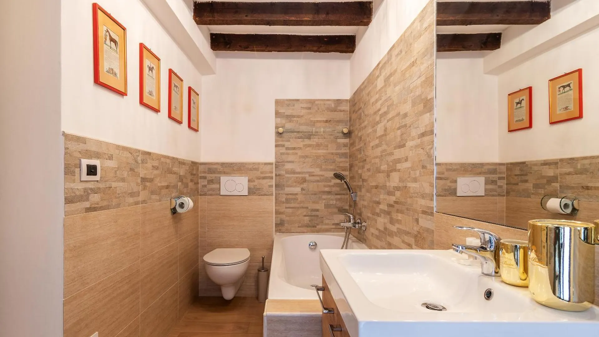 Easyhomes - Annunciata Milán 0*,
